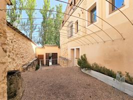 Local con jardín privado en el corazón de Segovia, ideal para negocio o loft con encanto photo 0