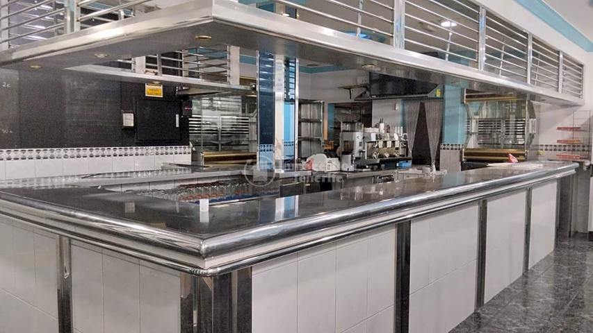 Se traspasa en El Valle de San Lorenzo bar cafeteria photo 0