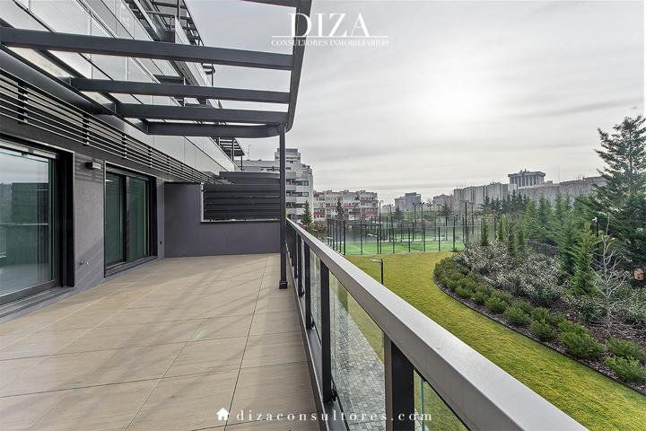 Espléndida vivienda con terraza en Chamartín. photo 0