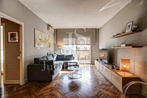 Disfruta de luminosidad y confort en esta acogedora vivienda con terraza soleada de 8 m². photo 0