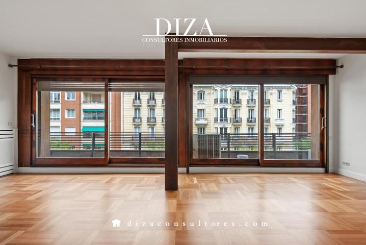 Estupendo piso en la Milla de Oro photo 0