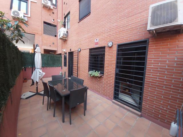 PISO CON TERRAZA EN VENTA LAS ROSAS photo 0