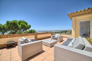 Mansión en venta en Estepona de 400 m2 photo 0