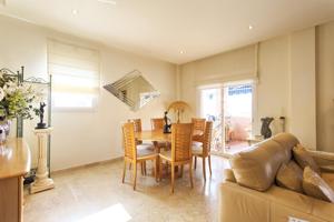 Piso en venta en Estepona de 93 m2 photo 0