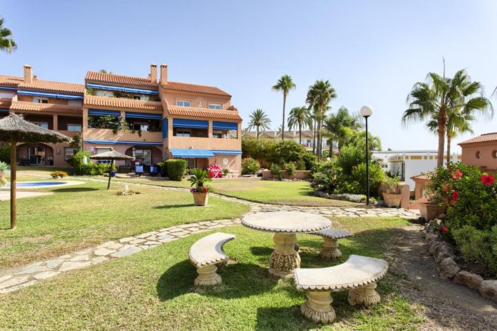 Piso en venta en Estepona de 93 m2 photo 0