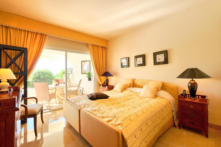 Apartamento en venta en Benahavís de 170 m2 photo 0