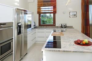 Casa - Chalet en venta en Marbella de 302 m2 photo 0