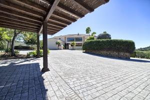 Casa - Chalet en venta en Benahavís de 1303 m2 photo 0