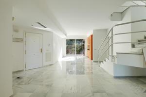 Piso en venta en Benahavís de 156 m2 photo 0