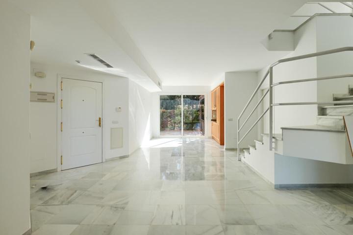 Piso en venta en Benahavís de 156 m2 photo 0