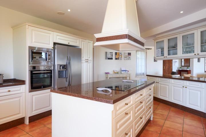 Casa - Chalet en venta en Benahavís de 549 m2 photo 0