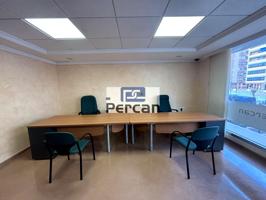 Oficina amueblada en alquiler photo 0