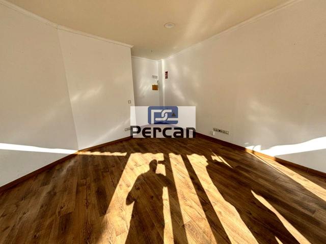 Local en venta en El Campello de 28 m2 photo 0