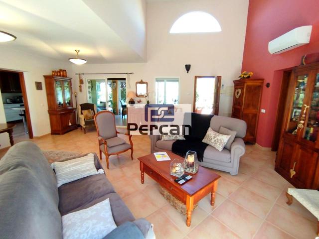 Casa - Chalet en venta en Busot de 177 m2 photo 0