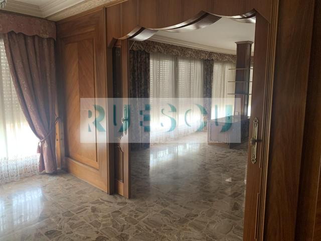RUESCU vende Piso de 230 metros en centro de Elche. photo 0