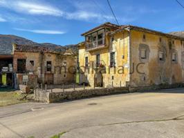 Dos casas de piedra en parcela urbana photo 0