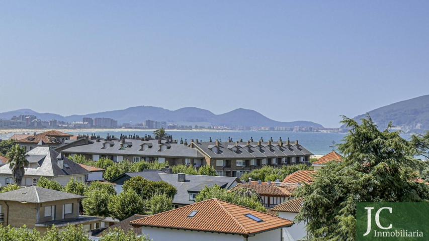 ÁTICO LAREDO CON GRAN TERRAZA  Y PARKING PRIVADO photo 0