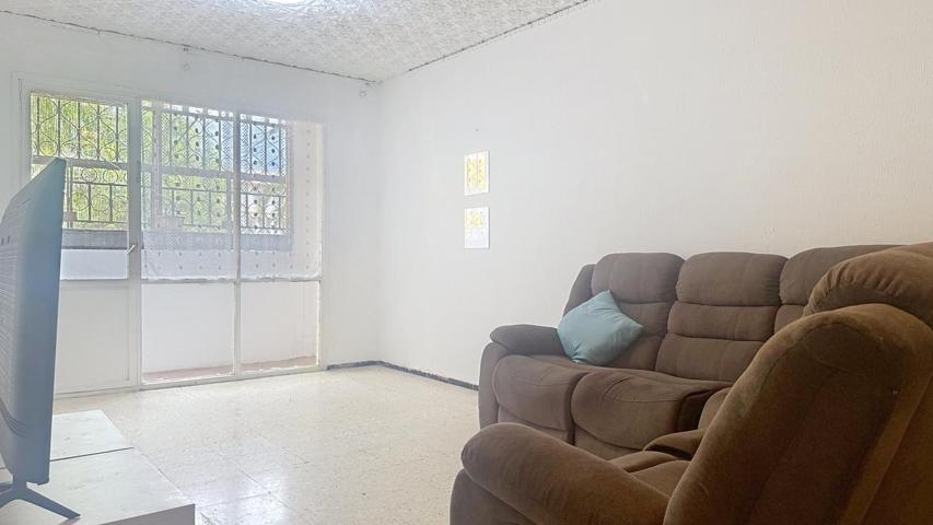 Bajo a reformar · residencial 10minutos del centro photo 0