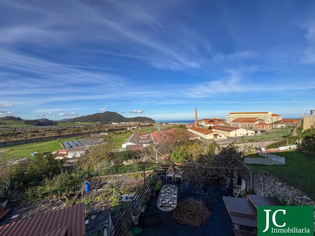 BUHARDILLA - BARRIO EL DUESO - PLAYA DE BERRIA photo 0