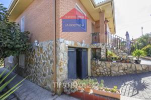 Chalet de Independiente en Venta photo 0
