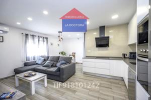 ¡¡Piso junto a la plaza del teatro!! photo 0