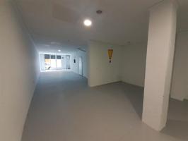 Se vende Local Comercial de 121m2 en Moncada (Valencia). Precio: 75.000€ photo 0