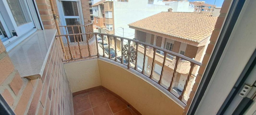 Se vende vivienda en Puebla de Vallbona (Valencia),127m2, 3 hab.,2baños, garaje.Precio: 179.000€ photo 0