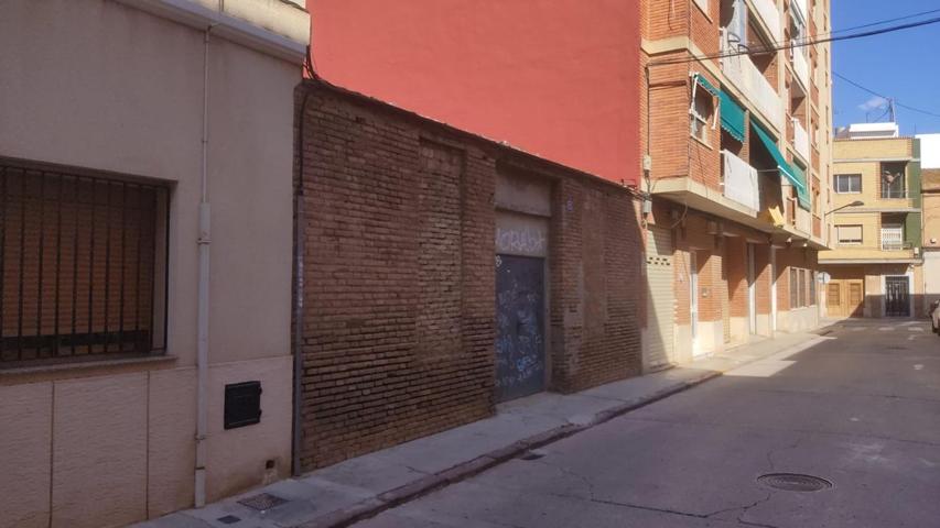 Se vende solar 143m2, urbano de uso residencial en el centro de Meliana(Valencia).Precio: 143.000€ photo 0