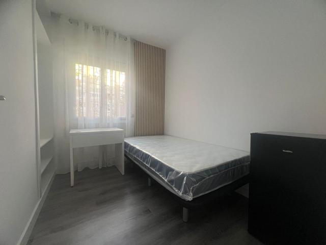 Habitación en alquiler en Madrid de 90 m2 photo 0