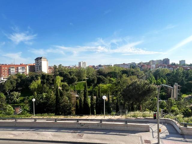 Piso en venta en Madrid de 68 m2 photo 0