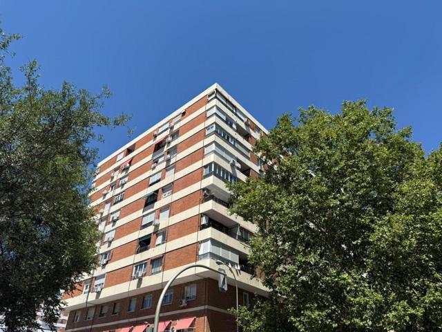 Piso en venta en Madrid de 51 m2 photo 0