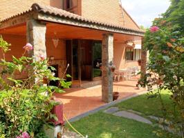 Casa - Chalet en venta en Miraval de 200 m2 photo 0