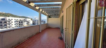 FANTÁSTICO ÁTICO DE 3 HABITACIONES EN LA RIVERA DEL MARCO EN CÁCERES photo 0