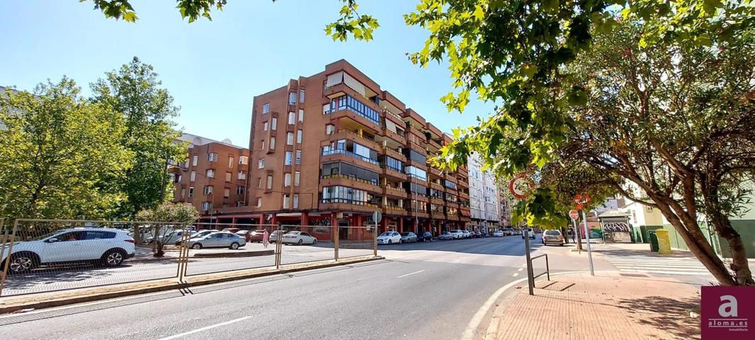 VIVIENDA DE 4 HABITACIONES EN EL CENTRO DE CÁCERES photo 0