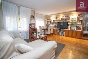 VENTA DE LA NUDA PROPIEDAD DE PISO DE 3 HABITACIONES EN EL CENTRO DE CÁCERES photo 0