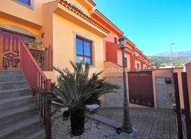 Adosado en venta en LA OROTAVA de 216 m2 photo 0
