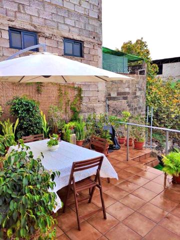 Encantadora Casa con Estilo Canario y Terraza Privada – Lista para Entrar a Vivir photo 0