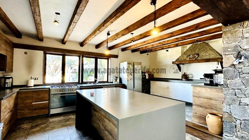 Casa Rústica en venta en LOS REALEJOS de 257 m2 photo 0