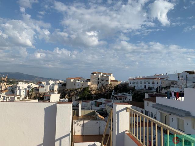 Casa En venta en Centro, Salobreña photo 0