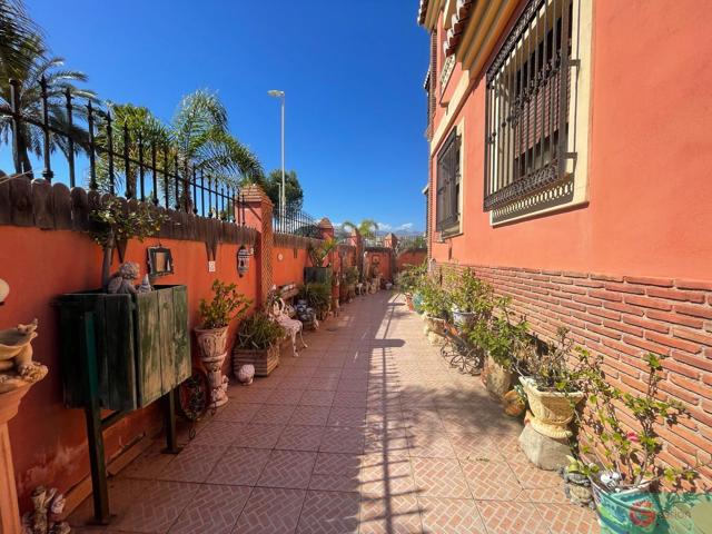 Casa De Campo En venta en Playa Granada, Motril photo 0
