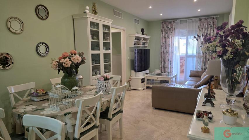 Piso En venta en Jardines Eliseos, Estepona photo 0