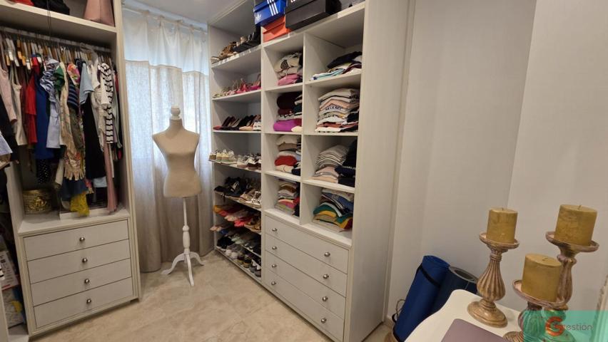 Piso En venta en Jardines Eliseos, Estepona photo 0