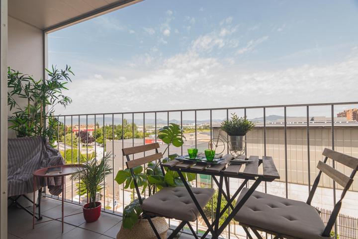 MENDEBALDEA. EDIFICIO CARREFOUR. MODERNA VIVIENDA 3 DORMITORIOS photo 0