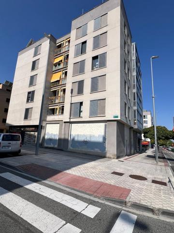 Local Comercial en la Excelente Zona de Sarriguren photo 0