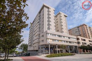 Barañáin: Zona central: Se vende piso a reformar 3ª altura de 3 habitaciones, 1 baño y balcón photo 0