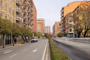 Pamplona (Zona Milagrosa): Piso 4ª altura de 4 dormitorios de origen, 2 baños, despensa y trastero photo 0