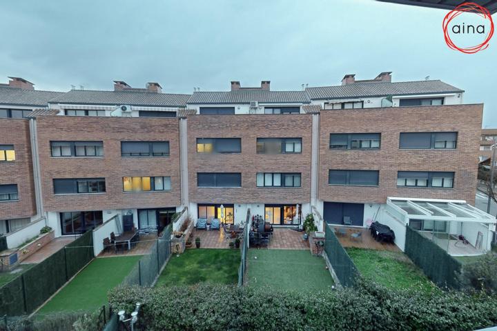 VENTA: Zizur Mayor (Urbanización Zizur): Dúplex ático 3h y 3 baños, garaje y trastero photo 0