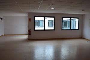 Polígono Galaria: Se Vende-Alquila amplia Oficina con gran sala y 2 despachos junto a la Morea photo 0