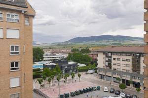 Urbanización Zizur: Venta coqueto Apartamento 1 dormitorio, 1 baño y plaza de garaje photo 0