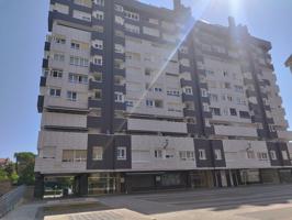 Urbanización Zizur: Se alquila Piso reformado de 4 habitaciones y 2 baños con garaje, 3 terrazas y calefacción incluida photo 0